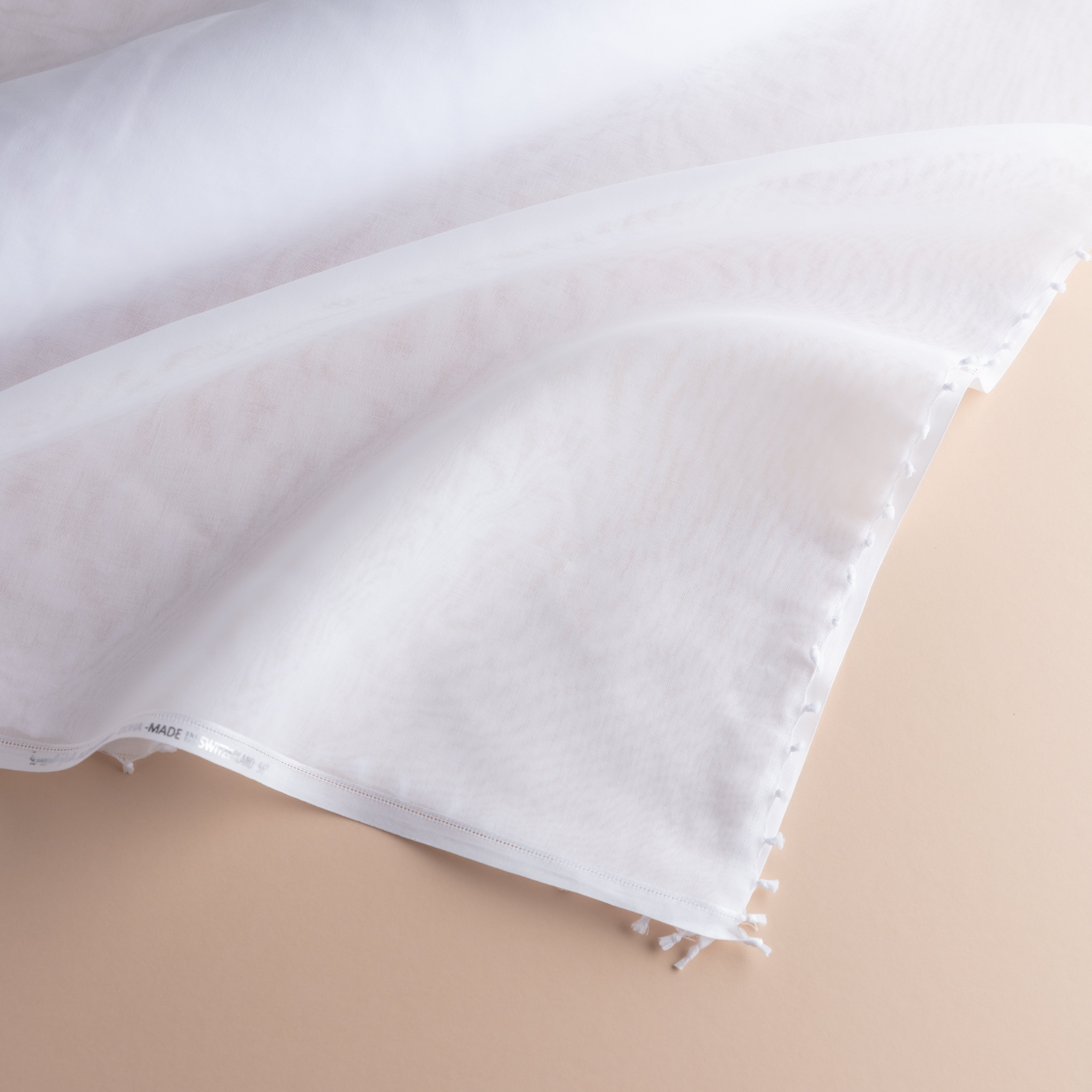 غترة الخطية سادة حبوب