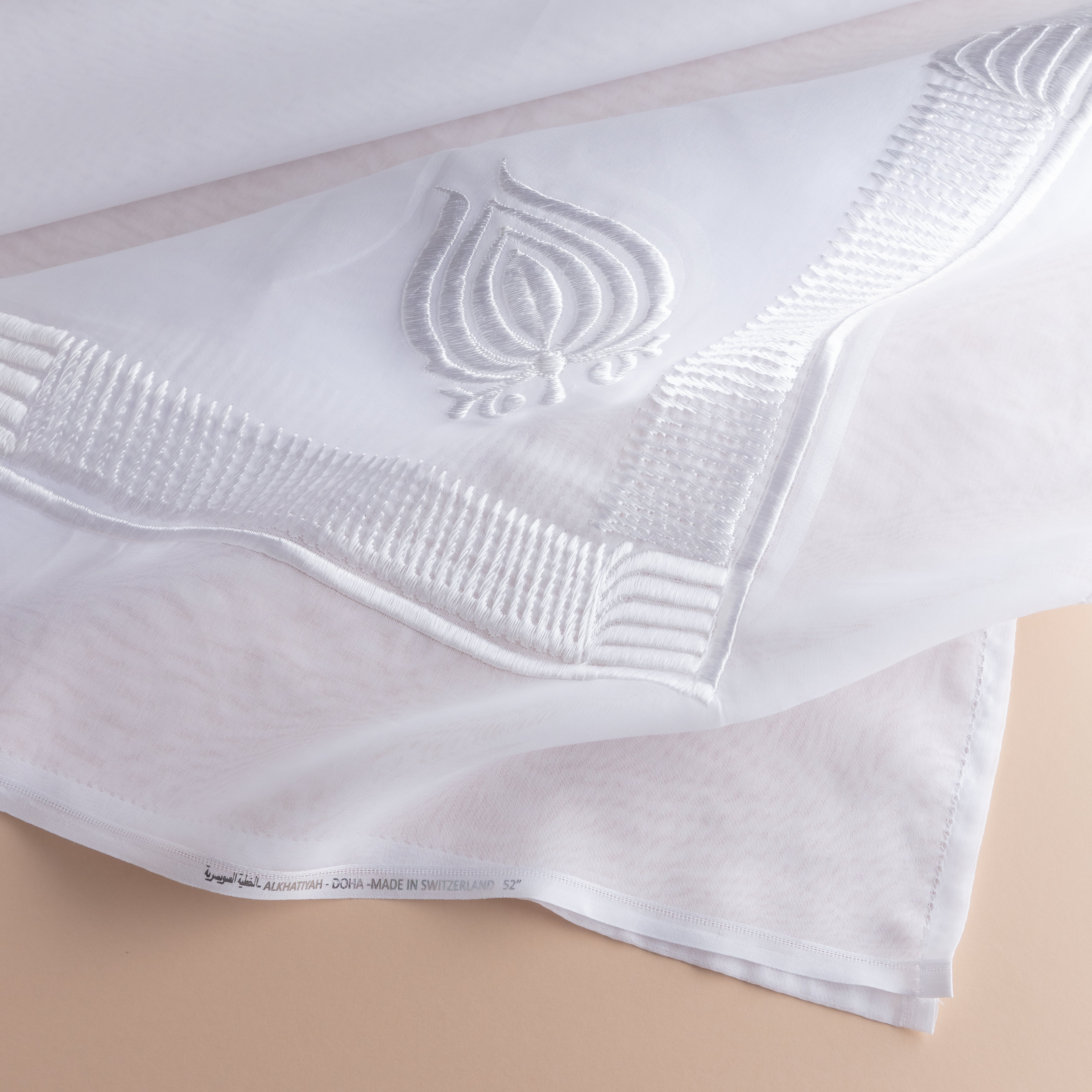 غترة الخطية نقش كبير مكفوف