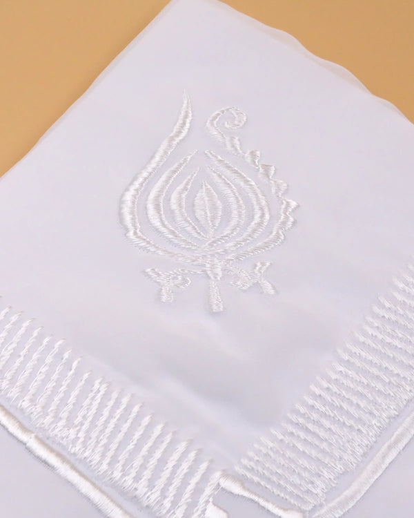 غترة الخطية نقش وسط مكفوف