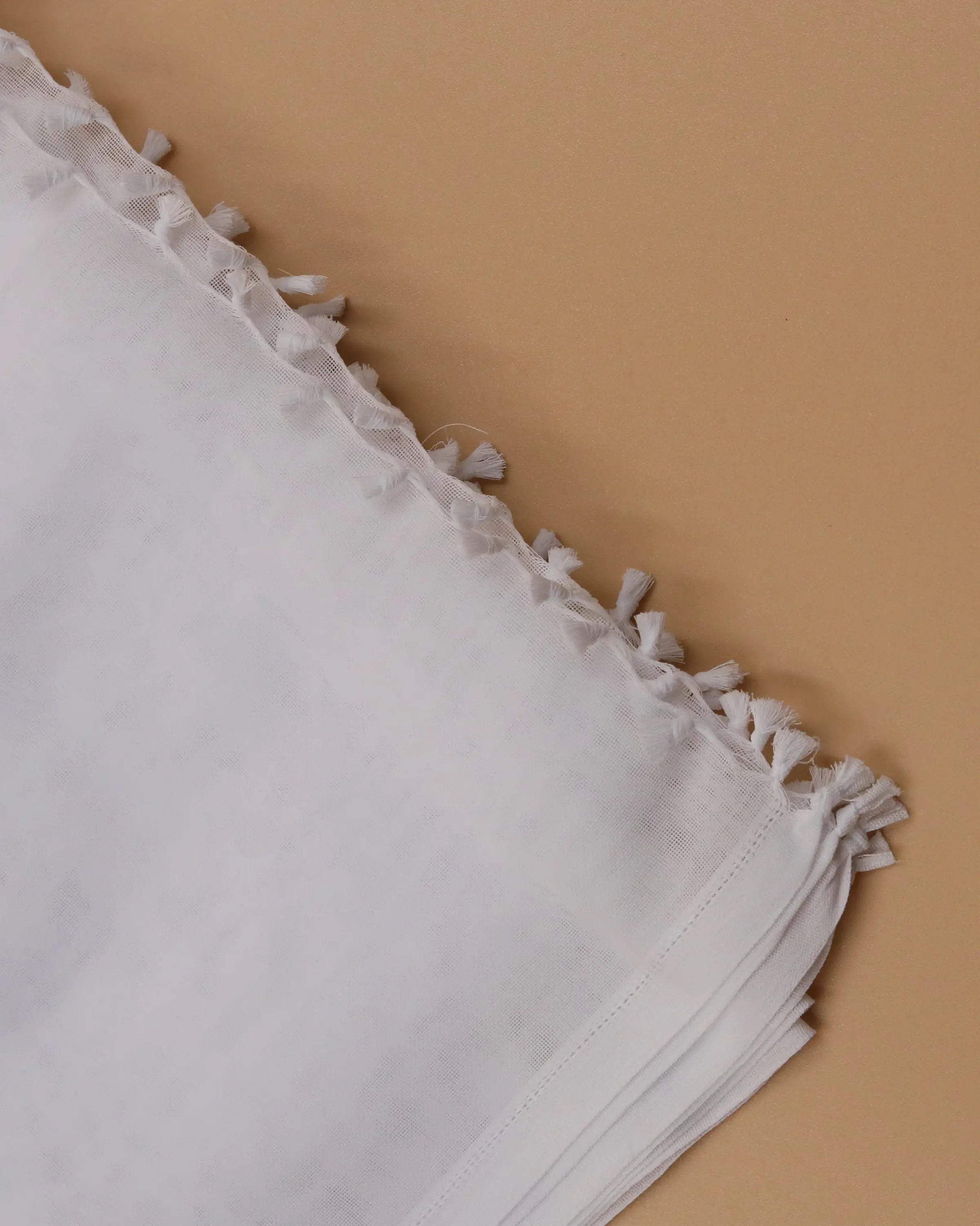 غترة الخطية نقش صغير حبوب