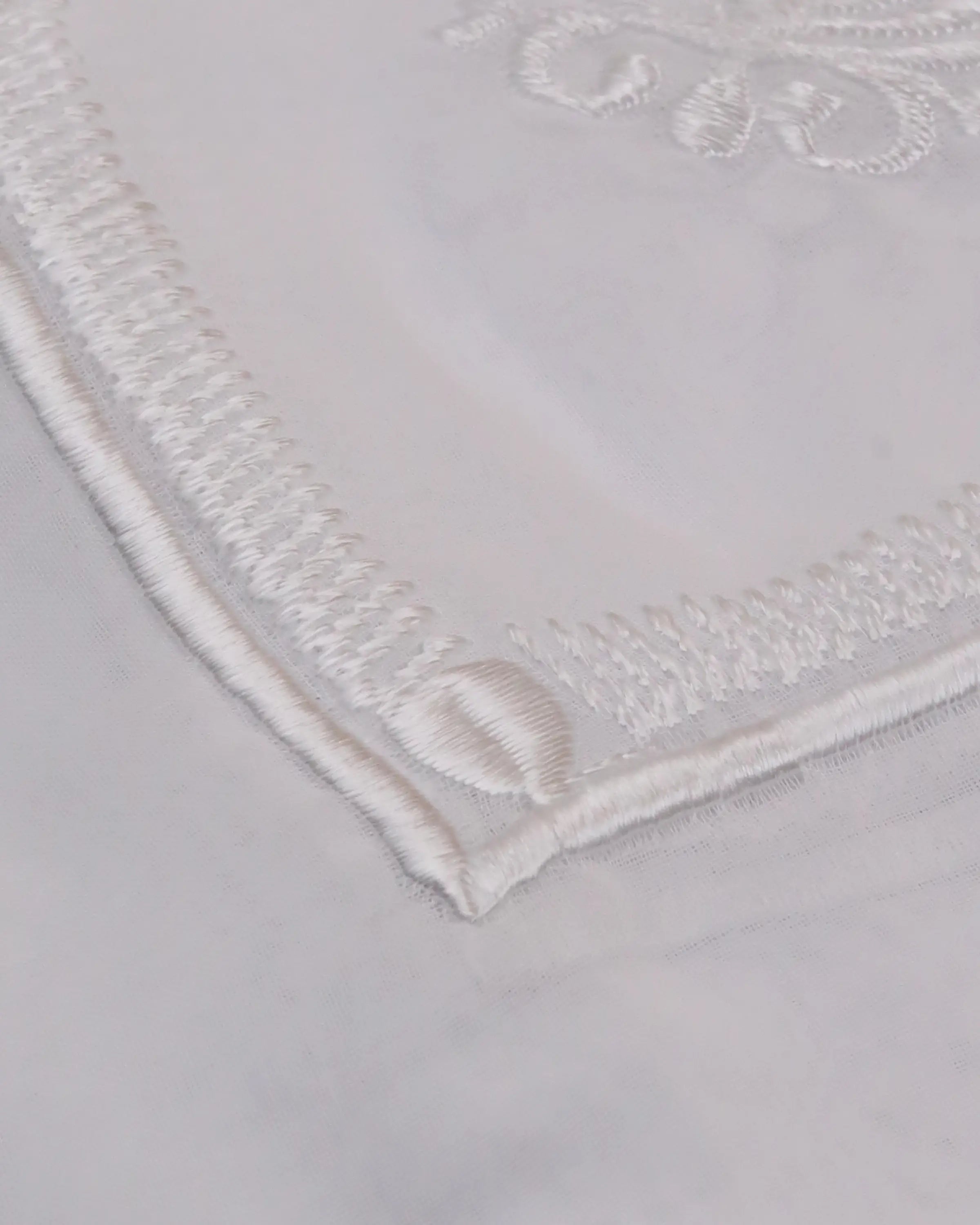 غترة الخطية نقش صغير حبوب